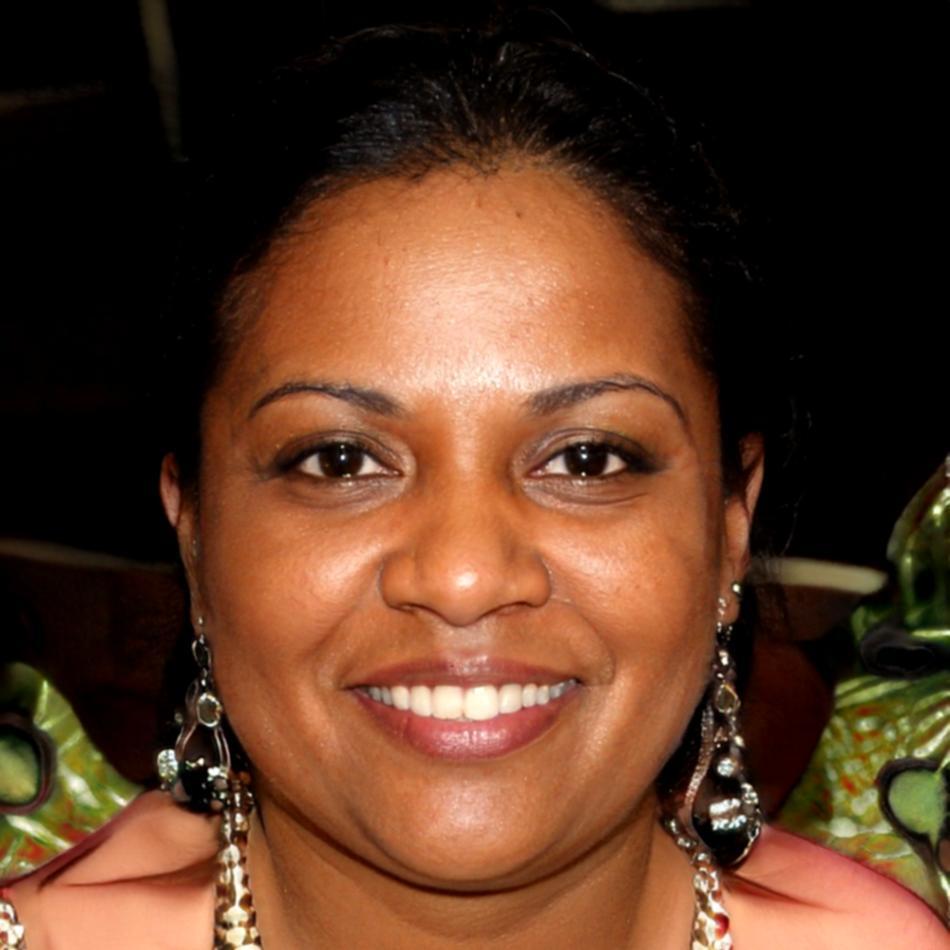 Zelda Martinson, Gründerin von zenoravix